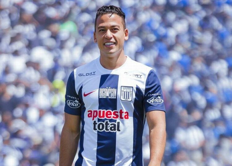 Cristian Benavente continuará en la Liga 1 este 2024. Foto: Alianza Lima