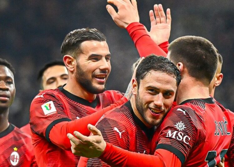 Milan avanza a octavos de la Copa de Italia tras golear a Cagliari 4 a 1