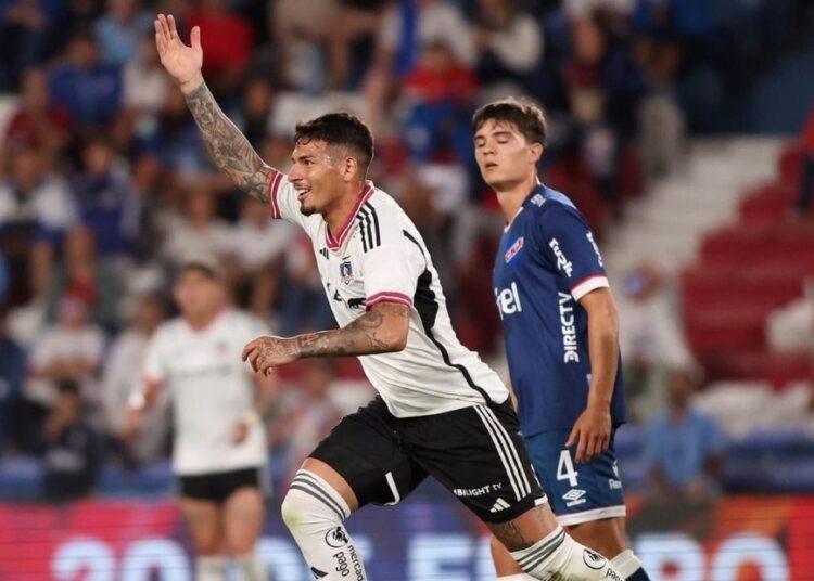 Se nota la mano de Almirón: Colo Colo derrotó a Nacional en Uruguay