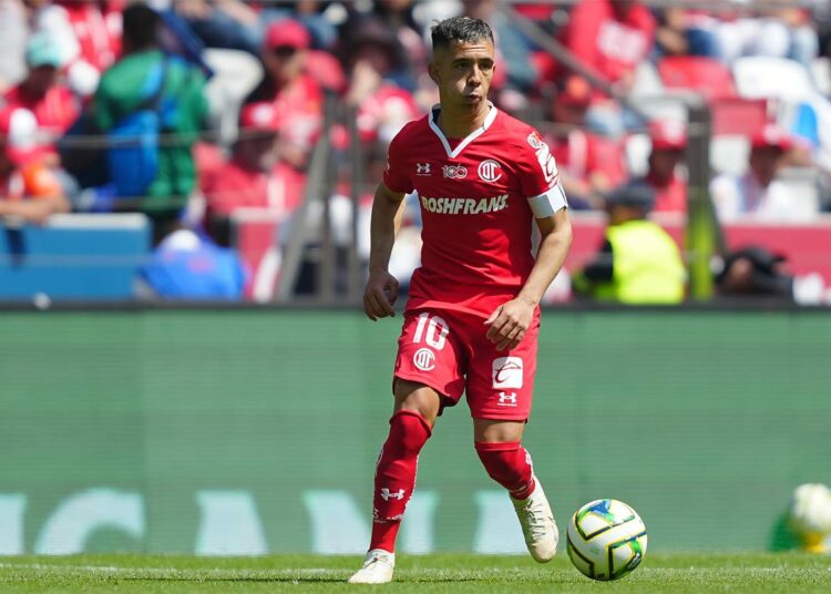 Leo Fernández: Toluca y Fluminense lo rechazan, ya busca nuevo equipo