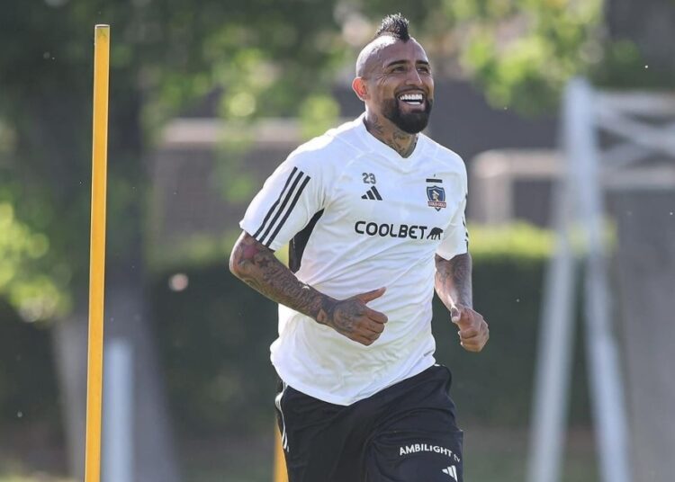 Vidal y promesa a hinchas de Colo Colo: "Responderé en cancha"