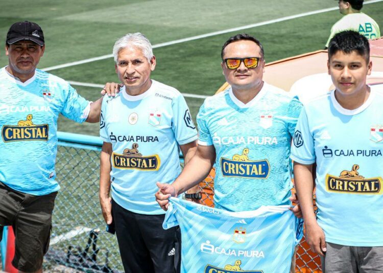 Hinchas de Sporting Cristal. Foto: FPF