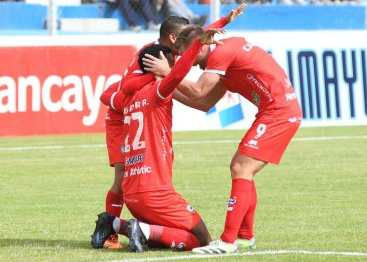 Cienciano se pronunció tras el lamentable suceso ocurrido contra Aldair Rodríguez. Foto: Facebook Club Cienciano