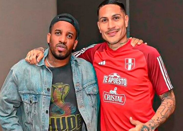 Jefferson Farfán y Paolo Guerrero. Foto: FPF