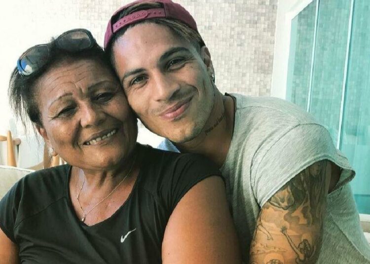 Doña ‘Peta’ se pronunció sobre la situación que atraviesa Paolo Guerrero. Foto: Instagram