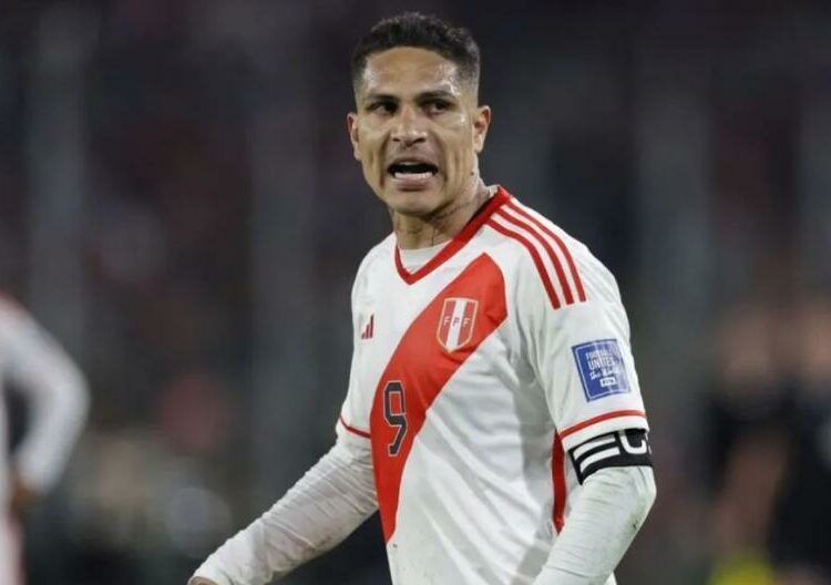 Doña ‘Peta’ sobre Paolo Guerrero: “No van a terminar con la carrera de mi hijo”