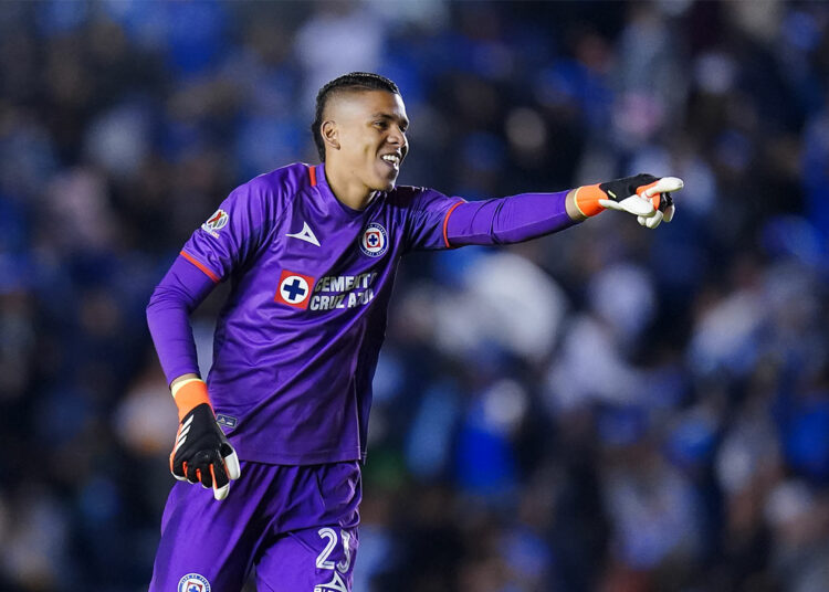 Kevin Mier se consolida con Cruz Azul de Martín Anselmi