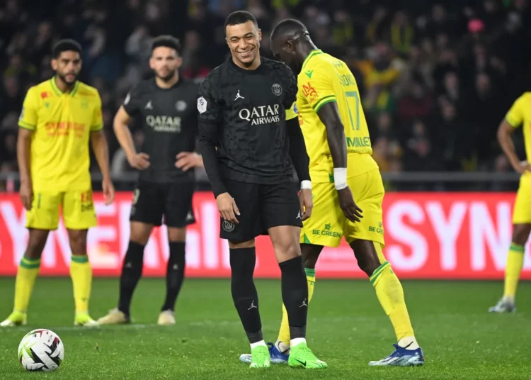 'Mi decisión': Luis Enrique insiste en que mandar a la banca a Kylian Mbappé no fue una decisión del club