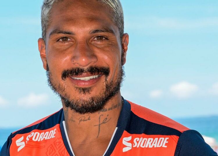 Paolo Guerrero jugará este 2024 en César Vallejo. Foto: Facebook UCV Club de Fútbol