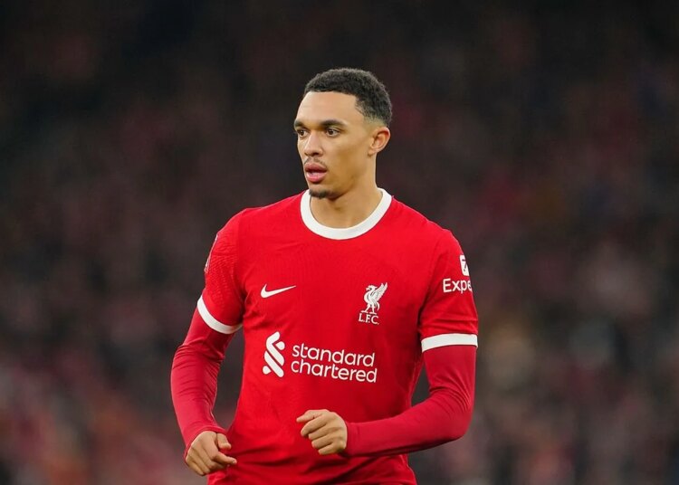 Trent Alexander-Arnold acosado por fan 'adicto al sexo' que lo sigue y le envía fotos explícitas