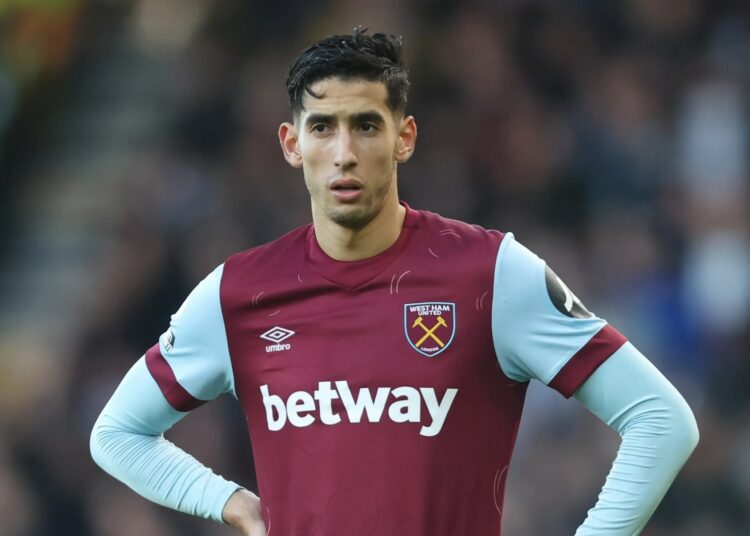 West Ham está listo para azotar a Nayef Aguerd al mejor postor mientras David Moyes planea una transferencia defensiva