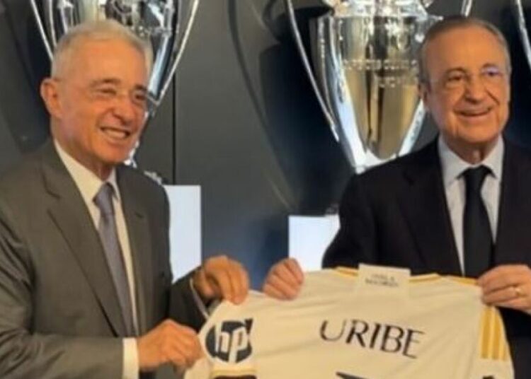Álvaro Uribe se reunió con el presidente del Real Madrid, Florentino Pérez: esto se dijeron