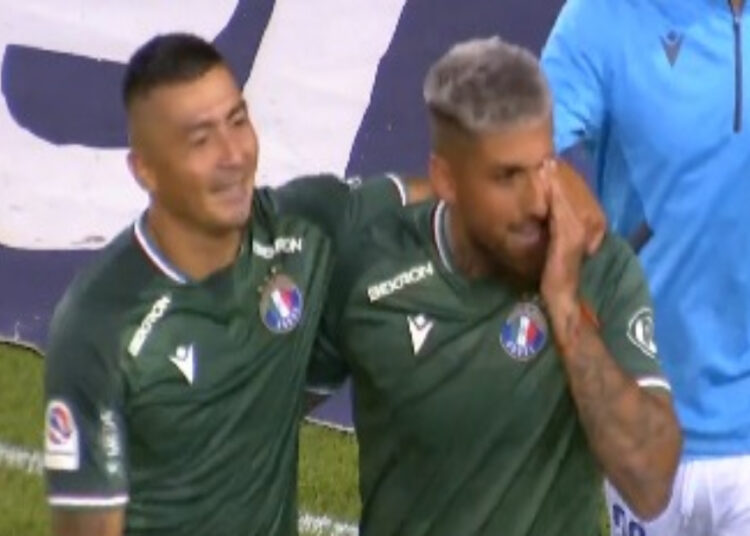 Audax Italiano venció a Ñublense en un dramático final