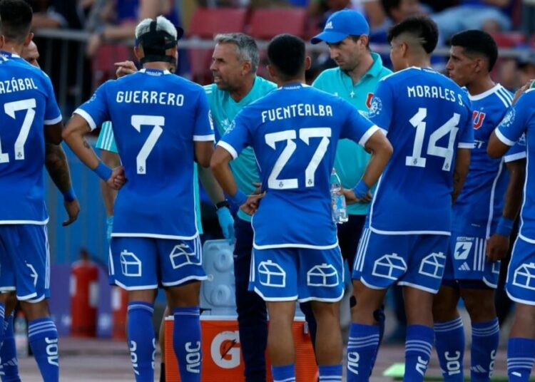 El duro presente de jugador de la 'U': no tiene lugar en los azules y no encuentra club - Te Caché!