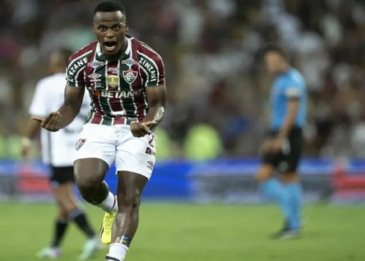 Fluminense vence a LDU con dos de Jhon Arias, borra 'fantasma' y gana la Recopa Sul-Americana