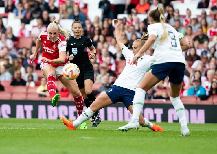 Arsenal v Tottenham Hotspur - Barclays FA Womens Super League - Emirates Stadium