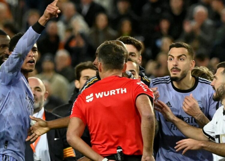 Polémico final en partido Valencia vs. Real Madrid en Mestalla: esto pasó