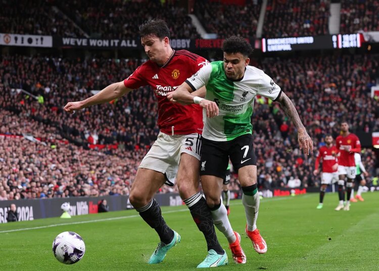 El Liverpool pierde puntos contra el Manchester United mientras el Arsenal sigue en la cima de la tabla de la Premier League