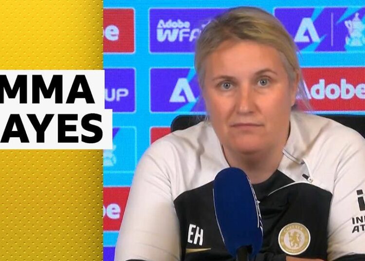 Emma Hayes: el jefe del Chelsea recita un poema en una conferencia de prensa