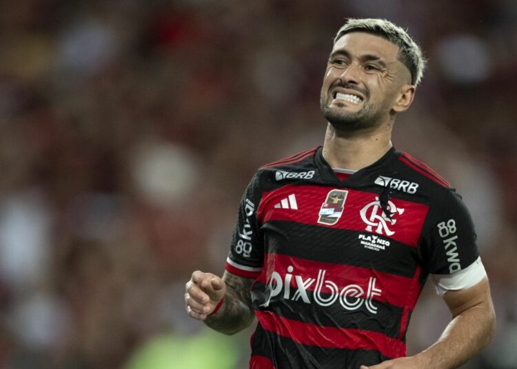 Eric Faria critica la actuación de Arrascaeta y Pulgar en la victoria de Flamengo: "No va bien"