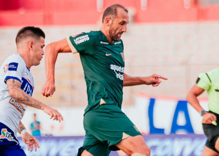 Hernán Barcos anotó en la goleada ante Mannucci. Foto: Facebook Club Alianza Lima