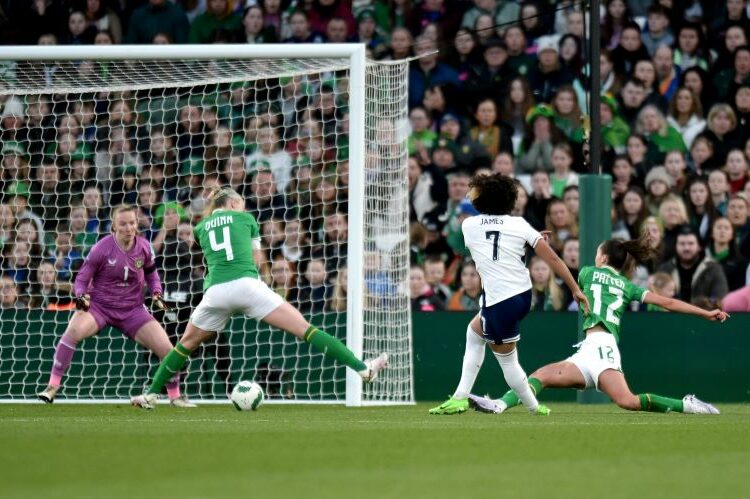 Republic of Ireland v England - UEFA Women