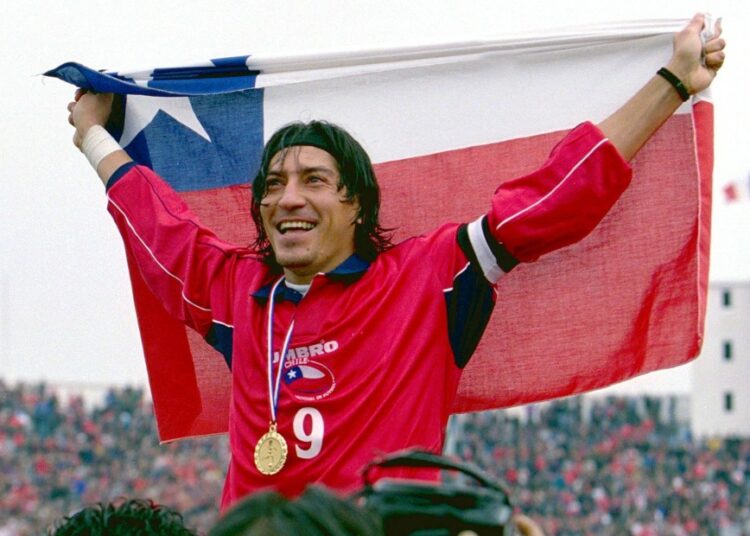 Iván Zamorano se unió a chilenos en salón de la fama del fútbol
