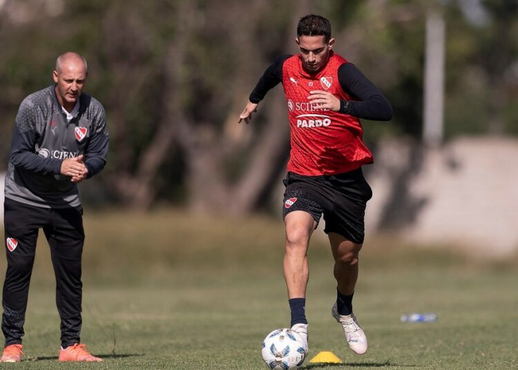 Las dudas de Tevez en Independiente para el partido ante Talleres :: Olé