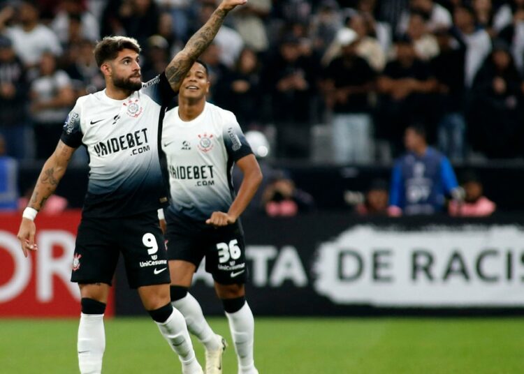 Argentinos visita a Corinthians en una final