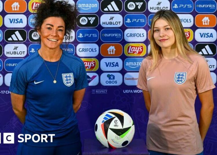 England head coach Natalie Henderson and England captain Laila Harbert