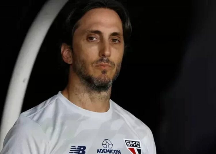 Con visita especial, São Paulo realiza el penúltimo entrenamiento antes de enfrentar al Cruzeiro