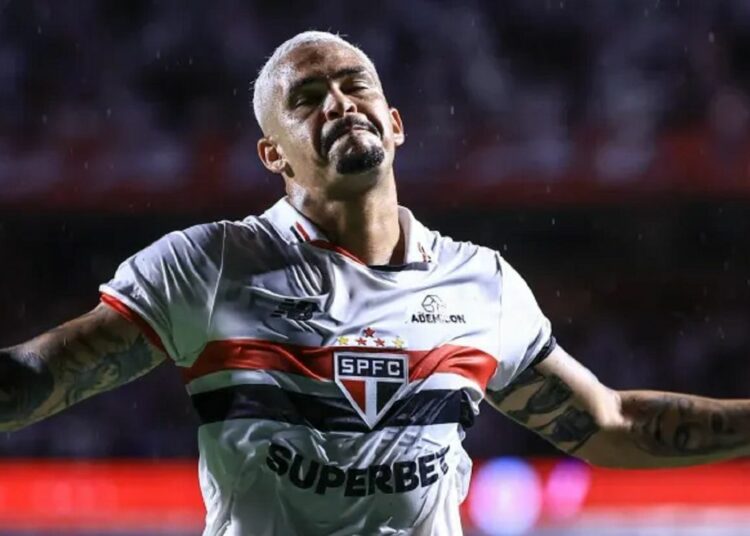 Luciano marca, pero el gol es anulado y São Paulo empata con Barcelona de Guayaquil, en la Copa Libertadores