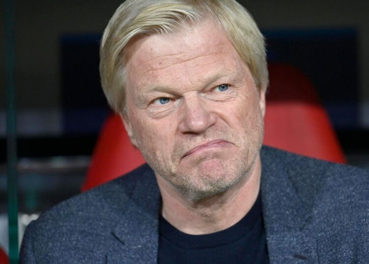 Oliver Kahn observa el partido del Bayern en Madrid