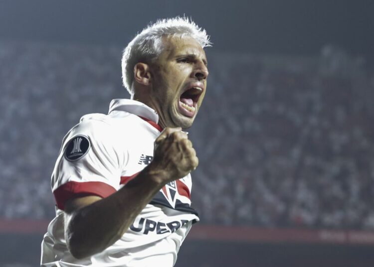 São Paulo supera sin dificultades a Cobresal y garantiza clasificación anticipada a la Libertadores