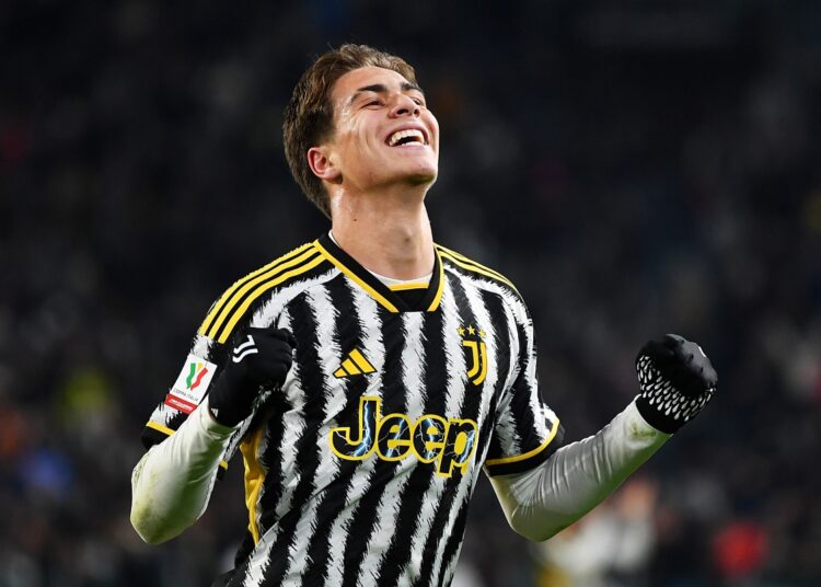Yıldız ingresa en el número 10 de la Juventus después del gol decisivo contra el Bolonia