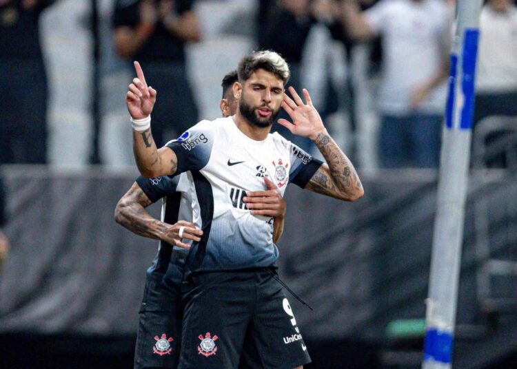 Yuri Alberto es aplaudido tras ser crucial en la victoria de Corinthians sobre Argentinos Juniors