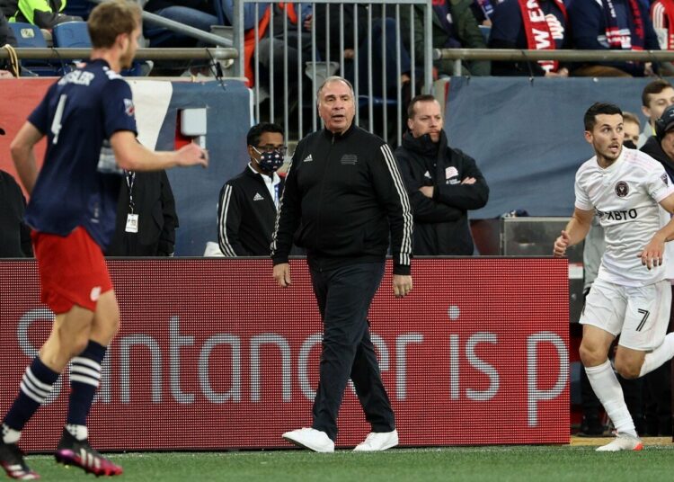 Bruce Arena habla públicamente por primera vez desde la controversia de Revolución y opina sobre Gio Reyna