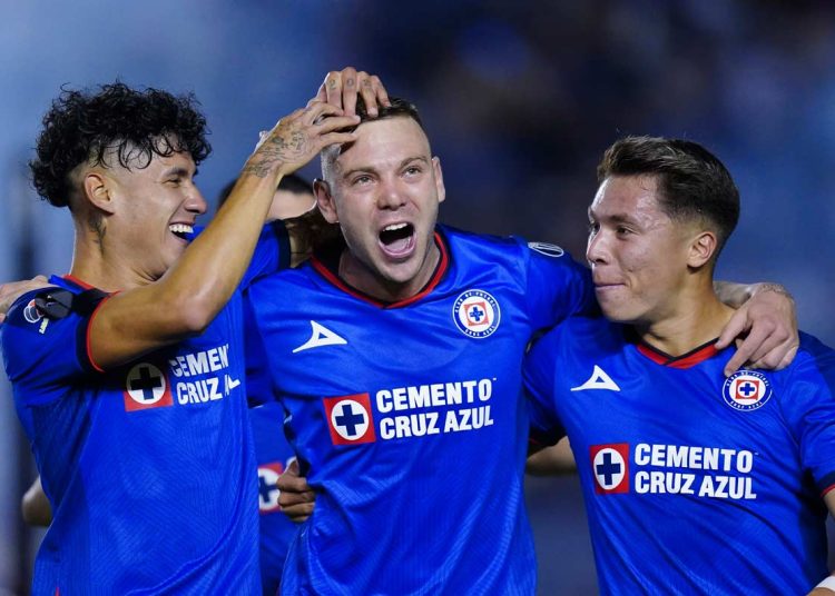 Cruz Azul puede tener una baja inesperada previo al Apertura 2024