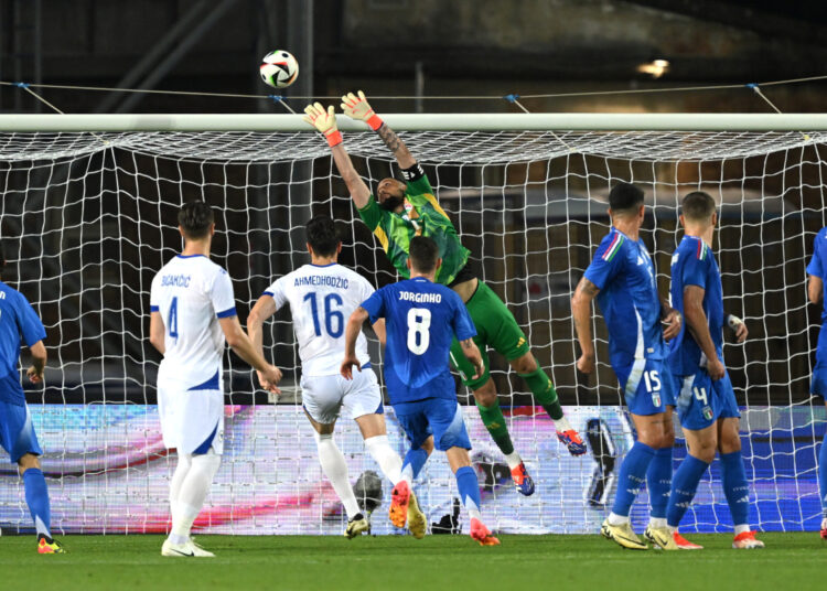 Donnarumma insiste en que el juego arriesgado de Italia vale la pena en la EURO 2024