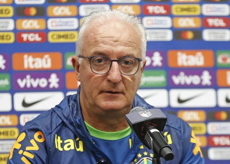 Dorival Júnior declara que a la selección brasileña le falta equilibrio