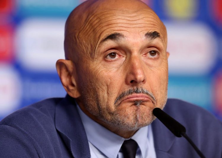 El entrenador italiano se salva en Rage