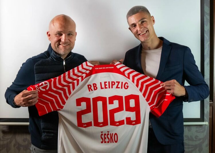 OFICIAL: Benjamín Sesko renueva con el RB Leipzig