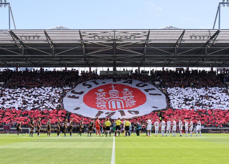 Pancarta de fans del FC St. Pauli vom Millerntorstadion gestohlen