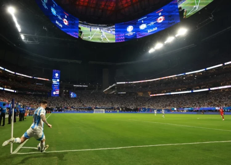 Scaloni se quejó de la cancha en Argentina vs. Canadá: “Menos mal ganamos, sino parecería excusa”