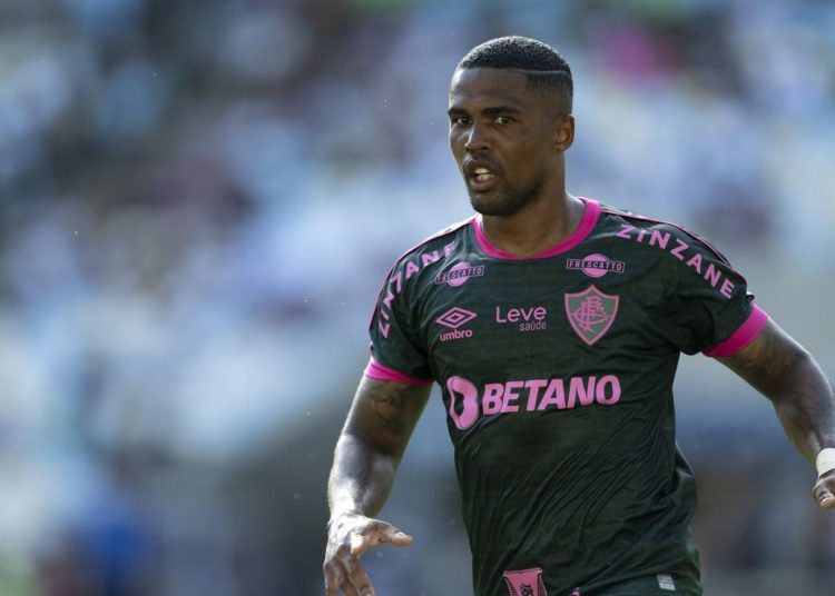 Douglas Costa podría reencontrarse con Fluminense en el Mundial 2025