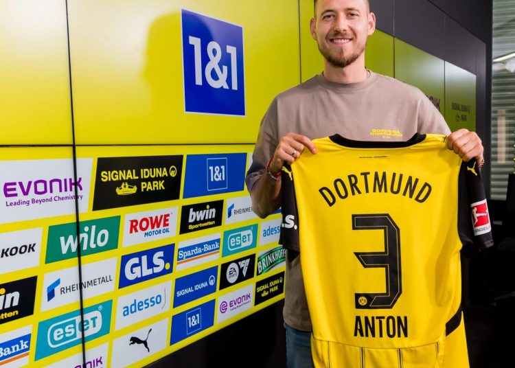 El Dortmund confirma el fichaje de Anton