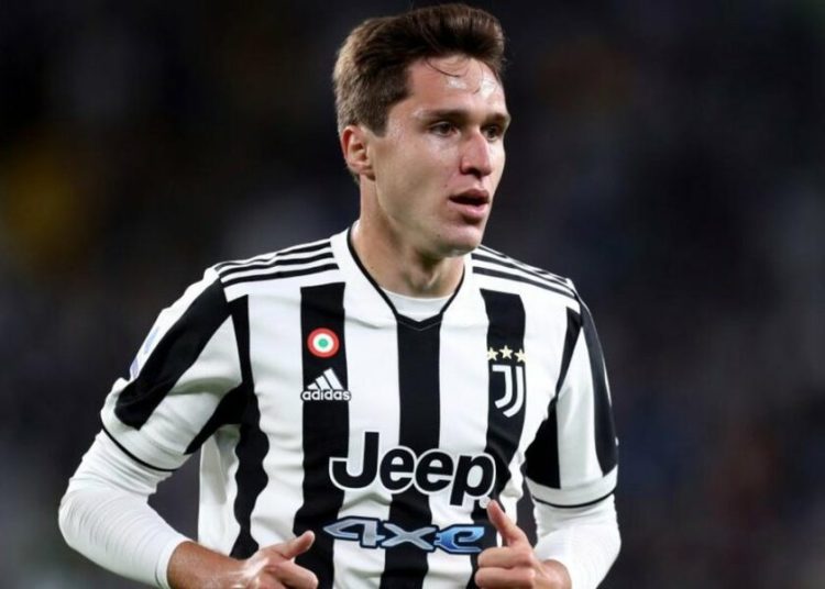 El Tottenham 'busca' fichar a Federico Chiesa este verano