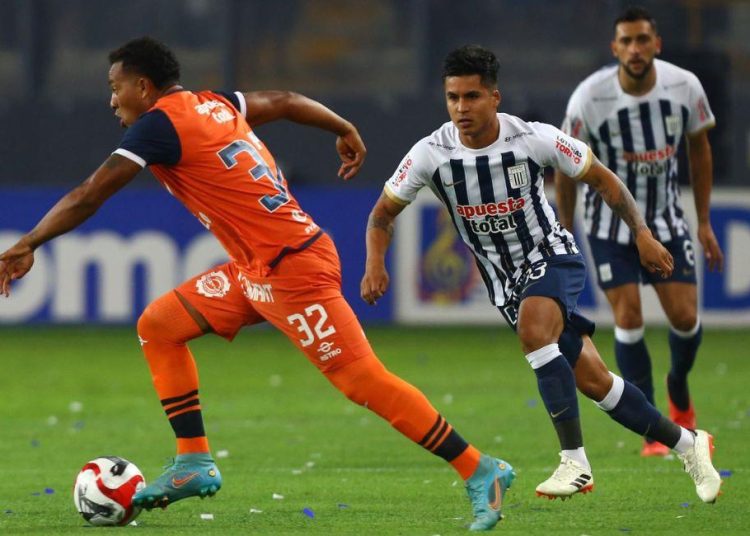 César Vallejo vs Alianza Lima. Foto: Andina