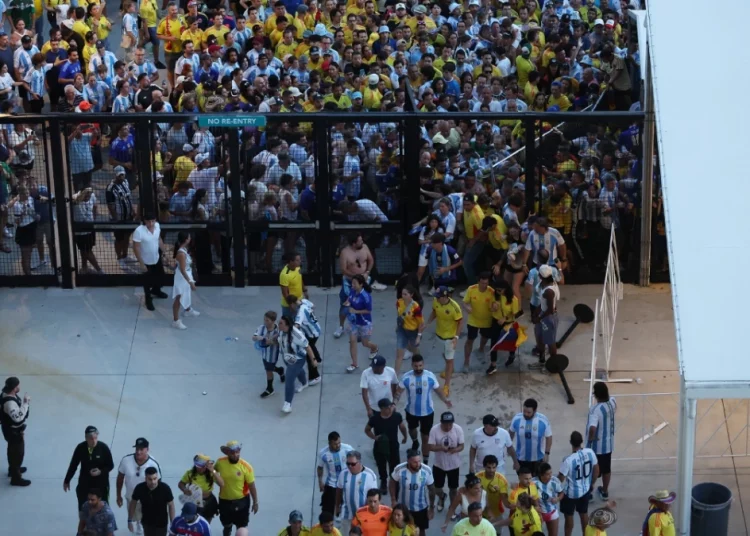 Fundador de Platzi, entre los afectados por desorden al ingreso de Colombia vs. Argentina