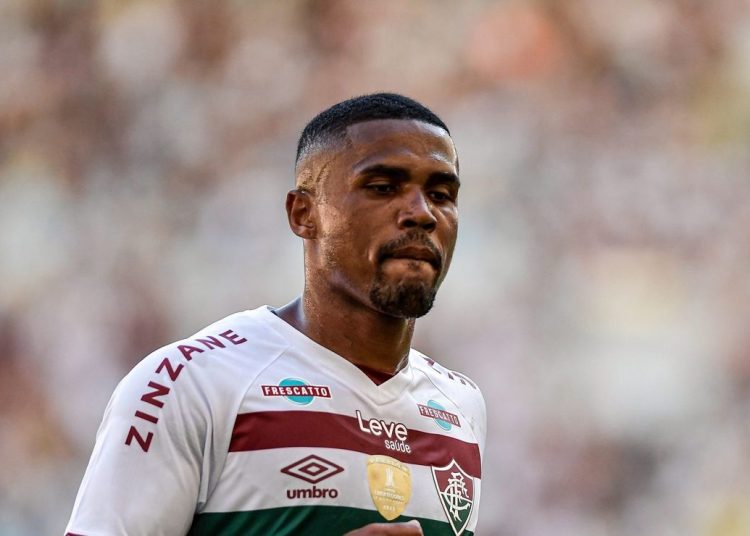 Hinchas del Fluminense comentan sobre la posible salida de Douglas Costa